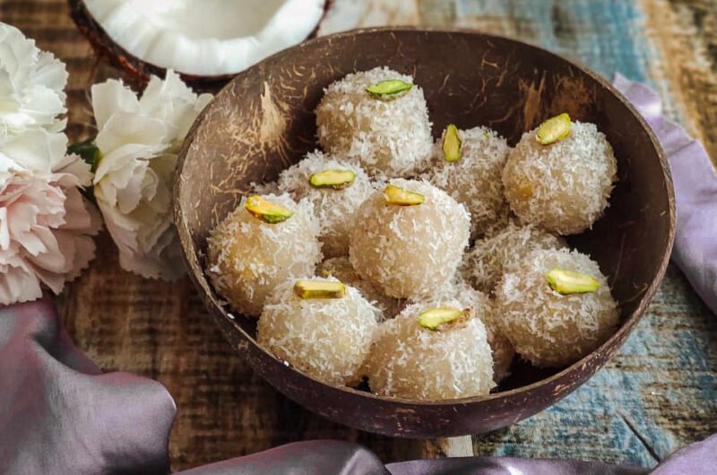Vegan Coconut Ladoos
